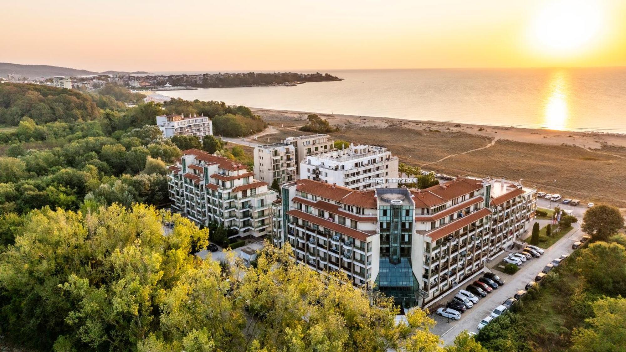 Aparthotel Hotel Prestige City II Primorsko Dış mekan fotoğraf