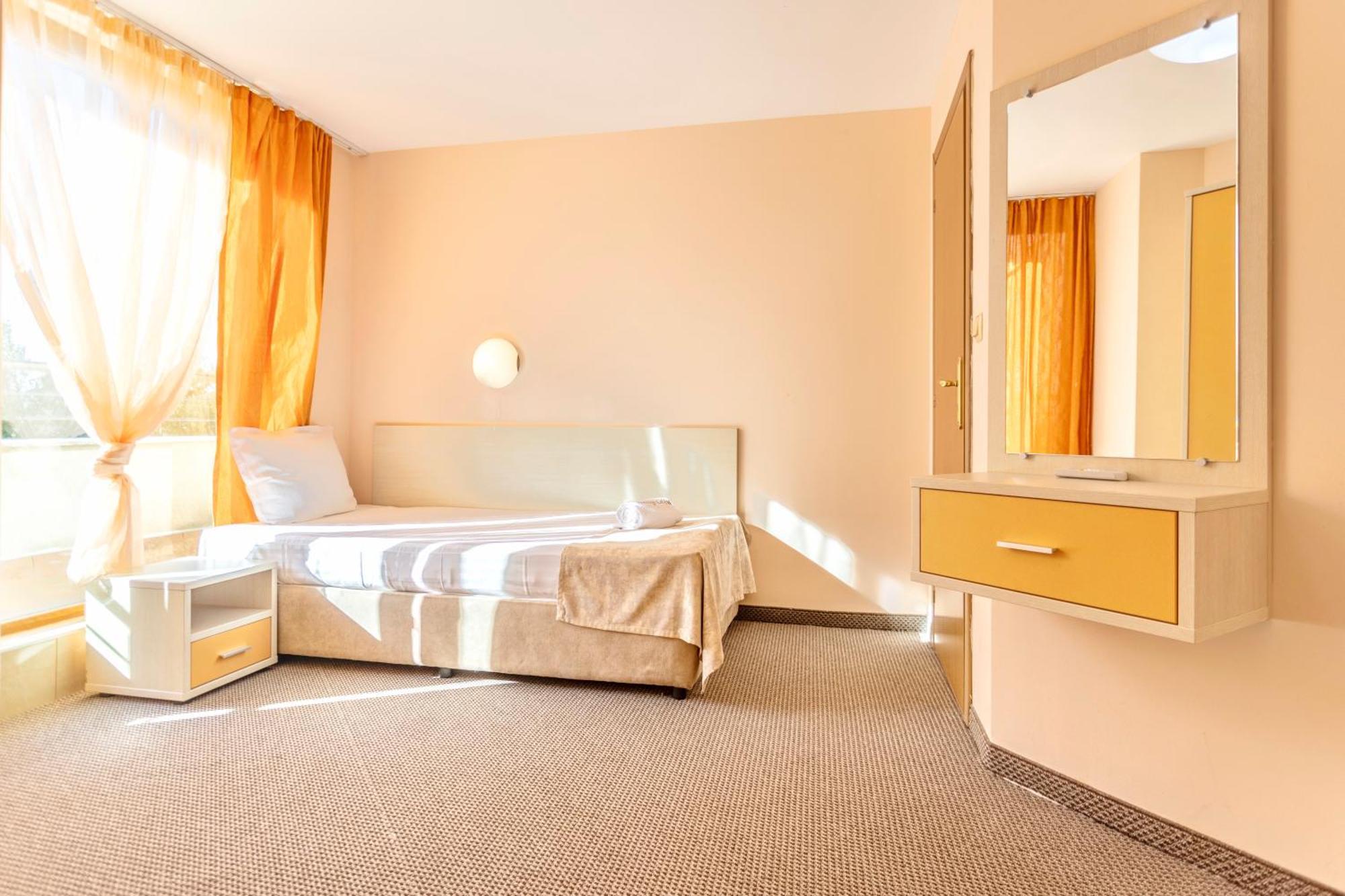 Aparthotel Hotel Prestige City II Primorsko Dış mekan fotoğraf