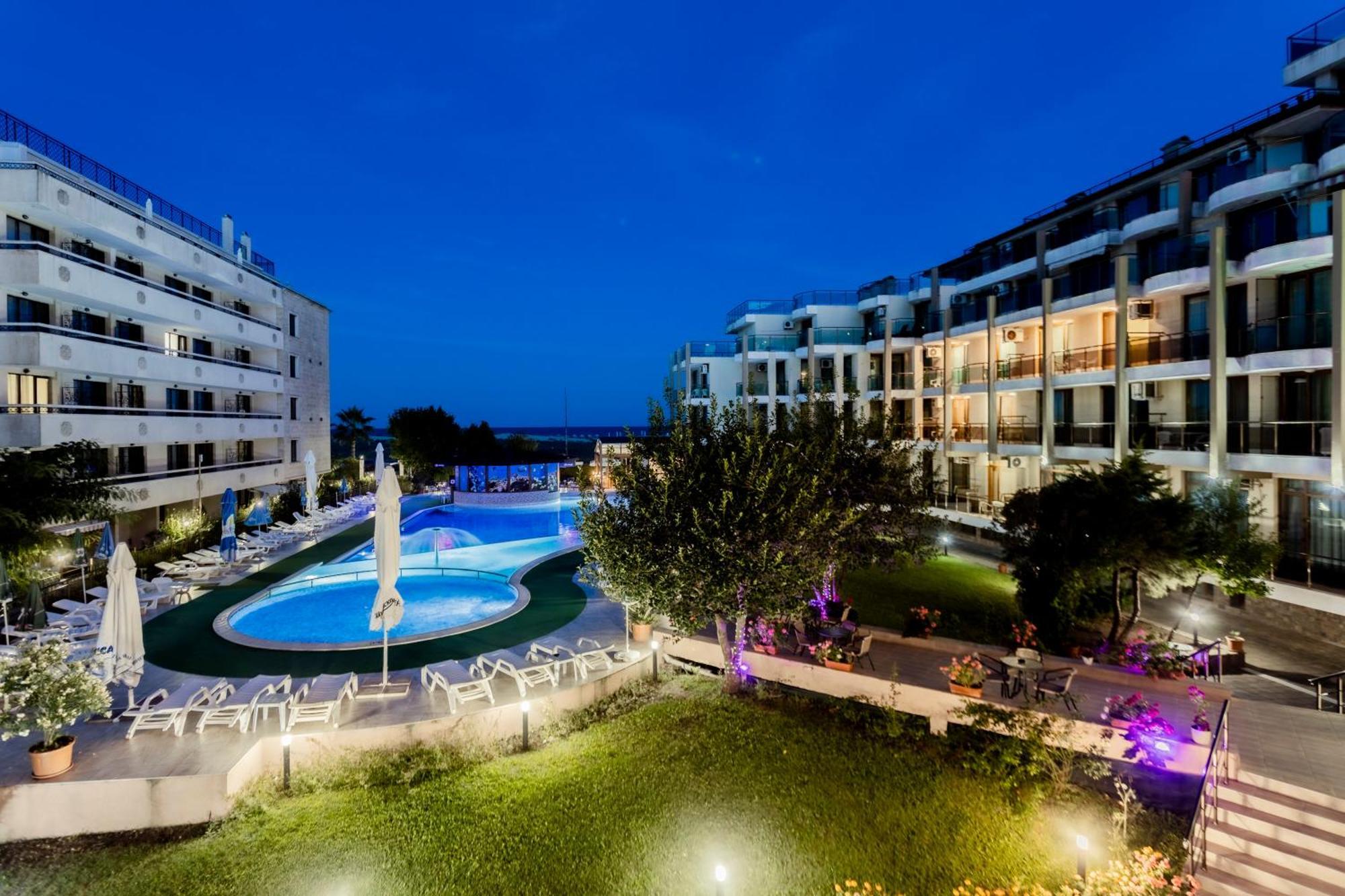 Aparthotel Hotel Prestige City II Primorsko Dış mekan fotoğraf