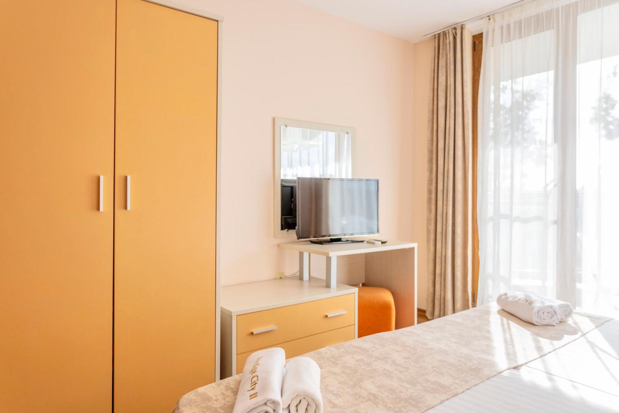 Aparthotel Hotel Prestige City II Primorsko Dış mekan fotoğraf