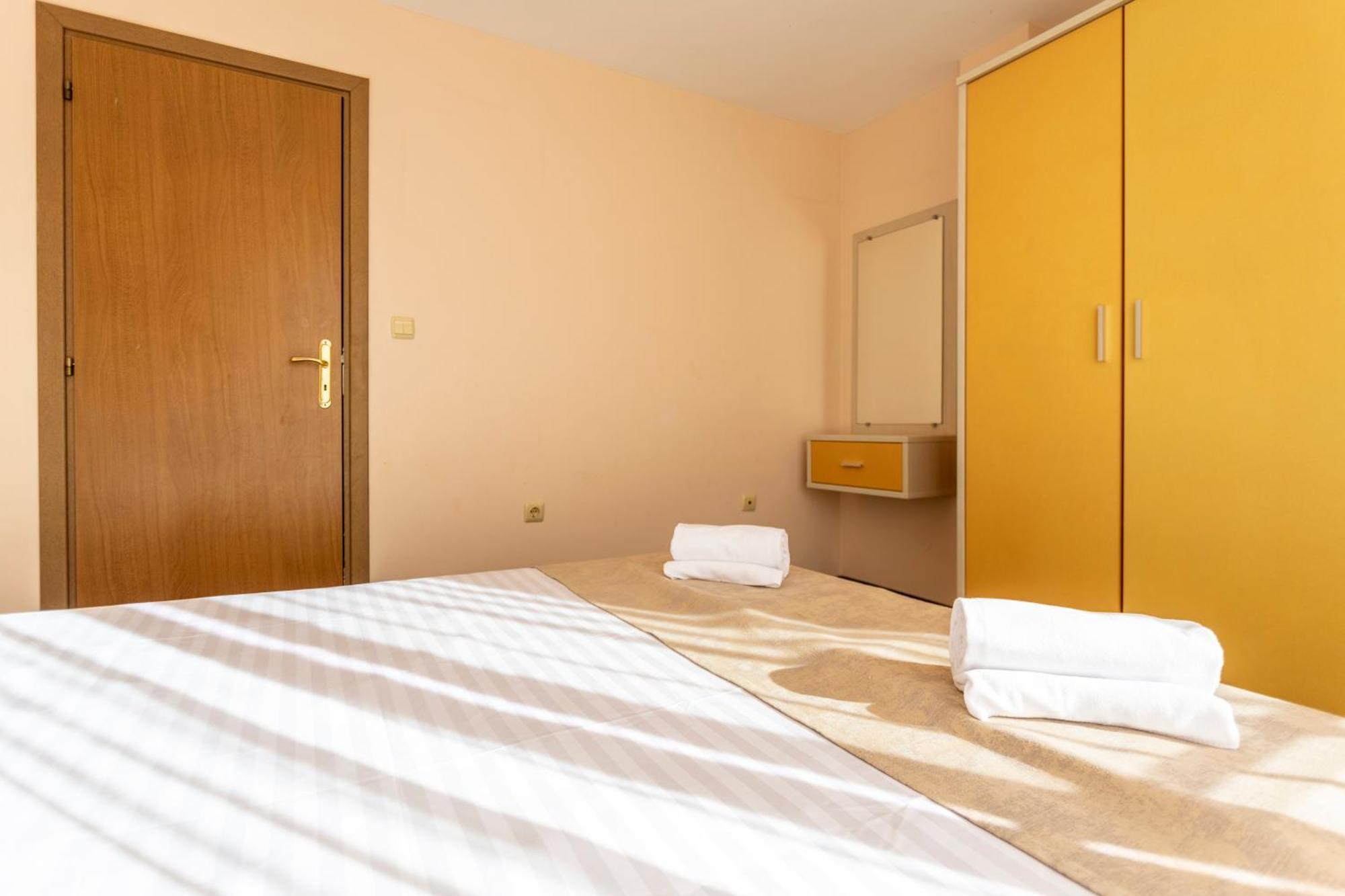 Aparthotel Hotel Prestige City II Primorsko Dış mekan fotoğraf